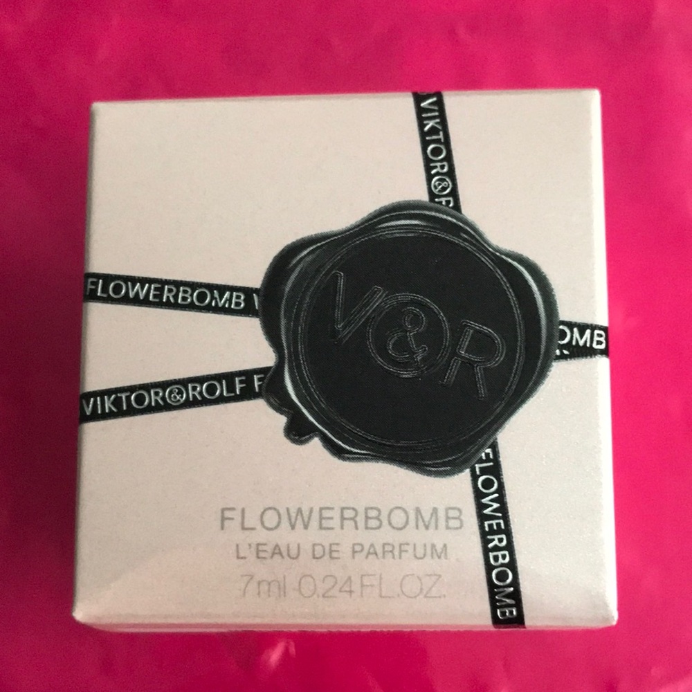 Viktor & Rolf flower bomb  7ml/.24 oz. NEW